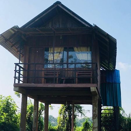 Sigiriya Paddy Field Hut Villa Eksteriør billede